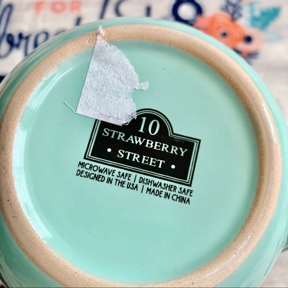 LAST 1! 🍩 Donut Worry Be Happy Donut Mug 🍩 - Picture 4 of 6